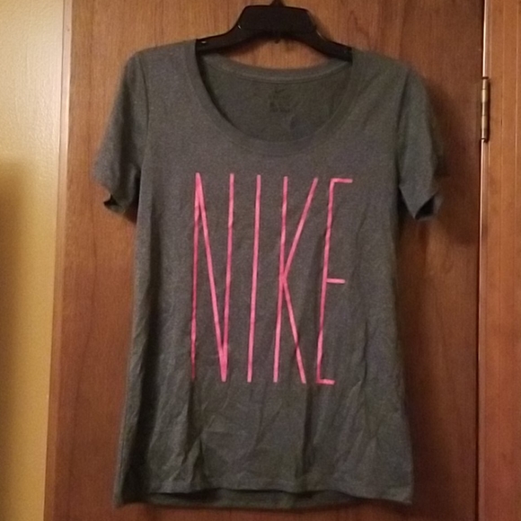 Nike Tops - NIKE  TSHIRT
